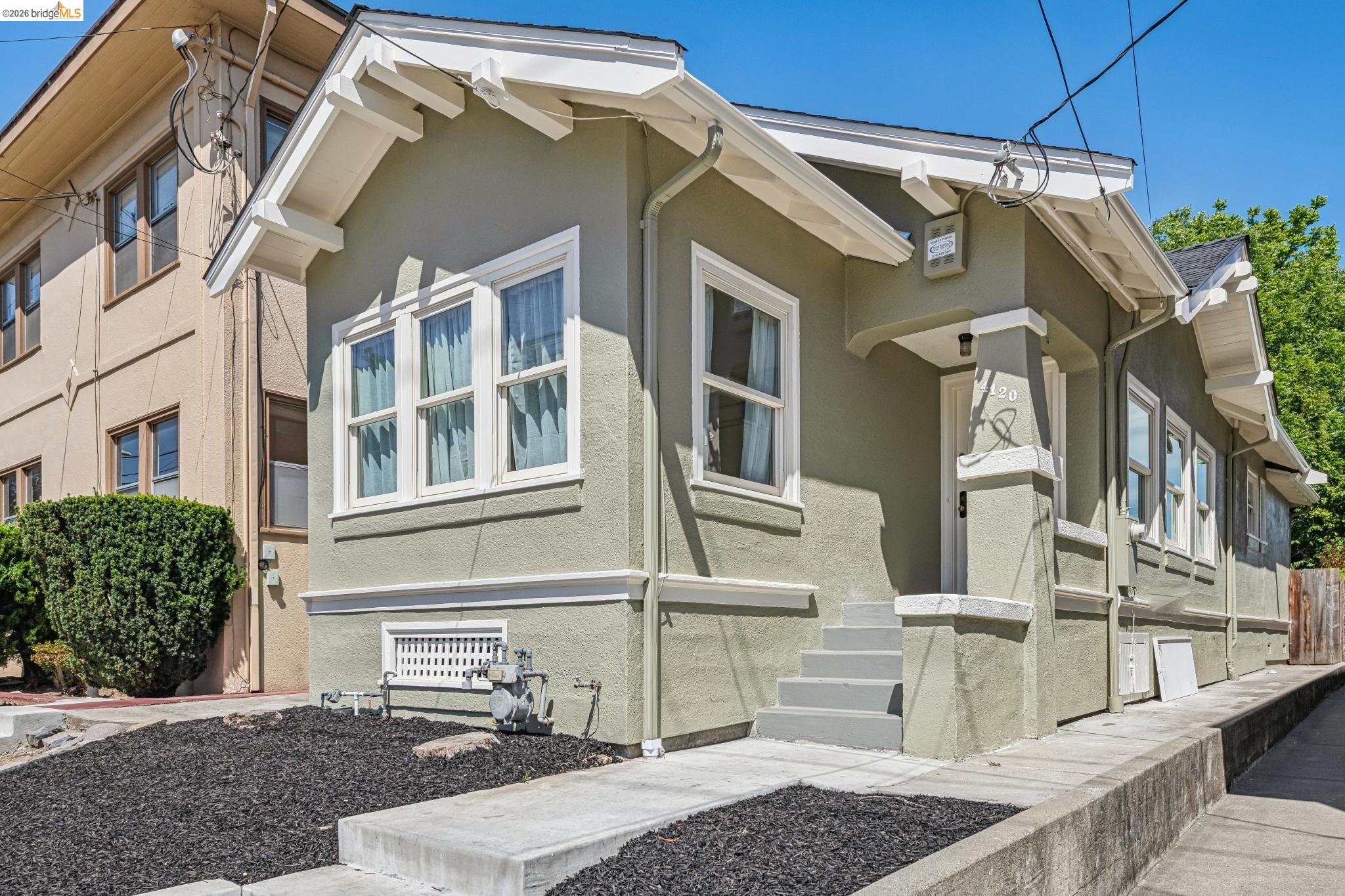 4120 Webster