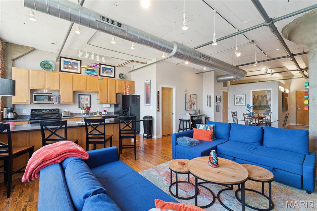 2020 Washington Avenue Unit: 503