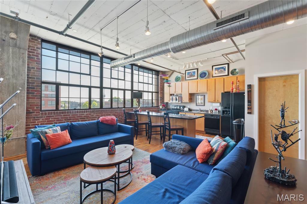 2020 Washington Avenue Unit: 503