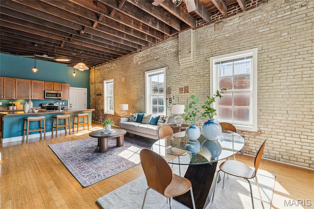 2900 Indiana Avenue Unit: 8