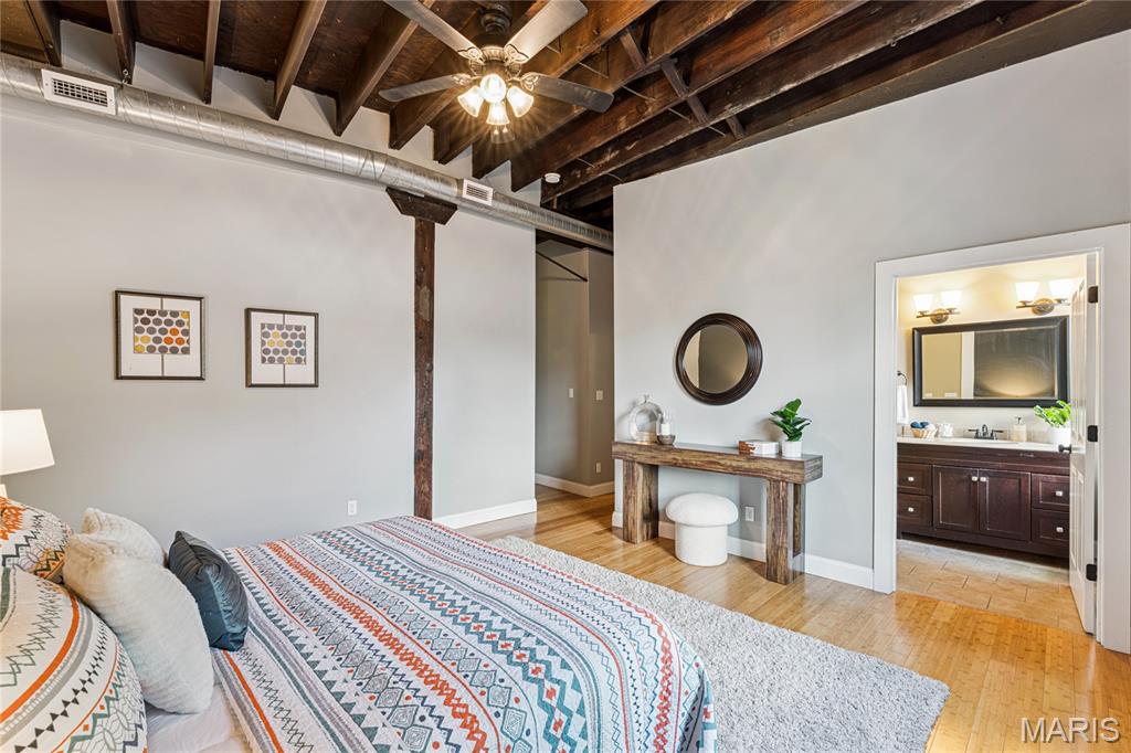 2900 Indiana Avenue Unit: 8
