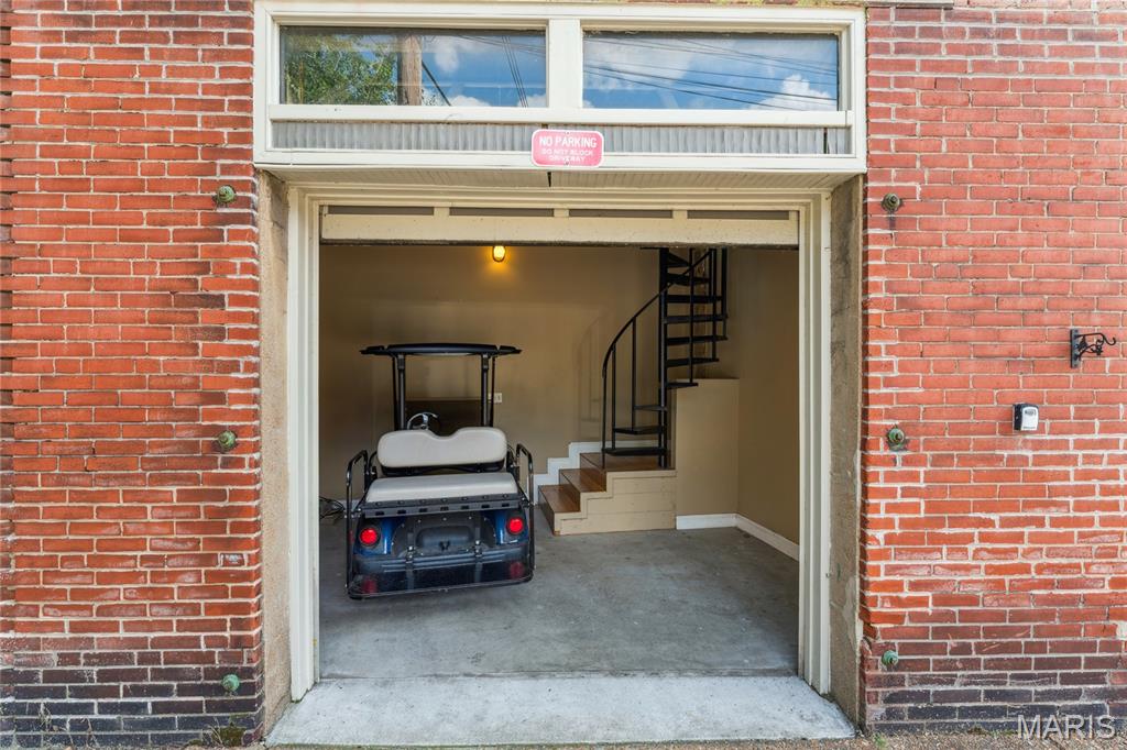 2900 Indiana Avenue Unit: 8
