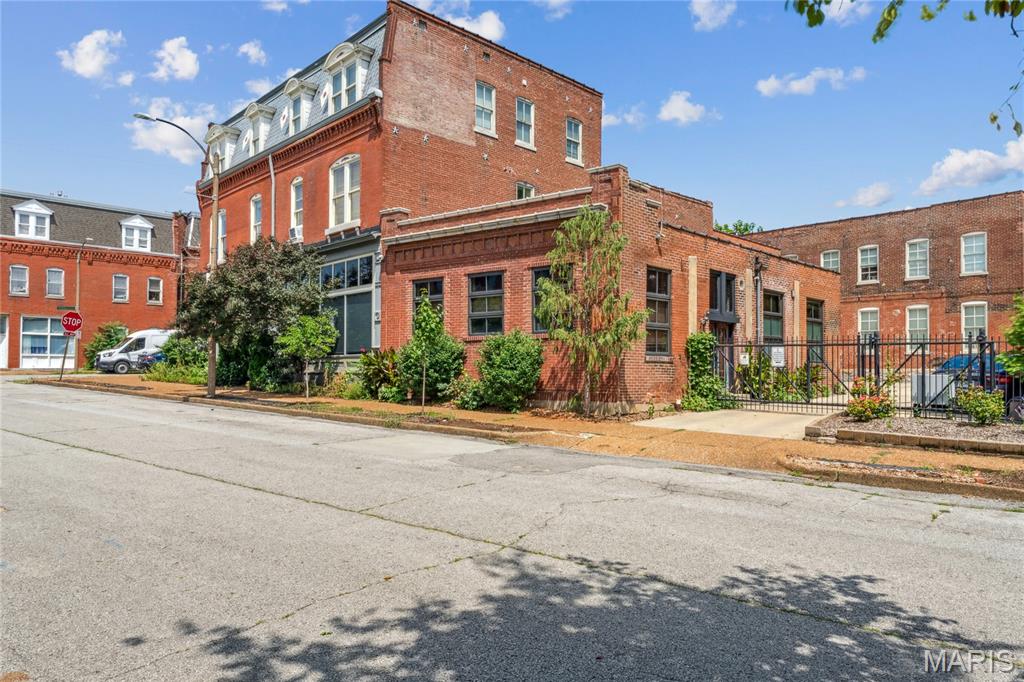 2900 Indiana Avenue Unit: 3