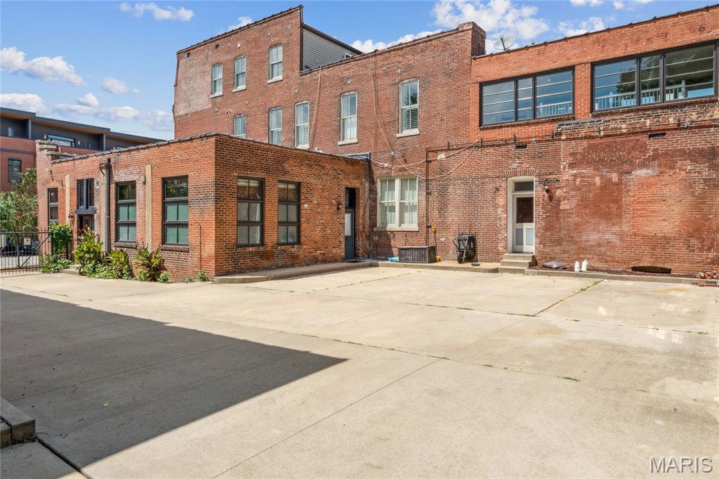 2900 Indiana Avenue Unit: 3