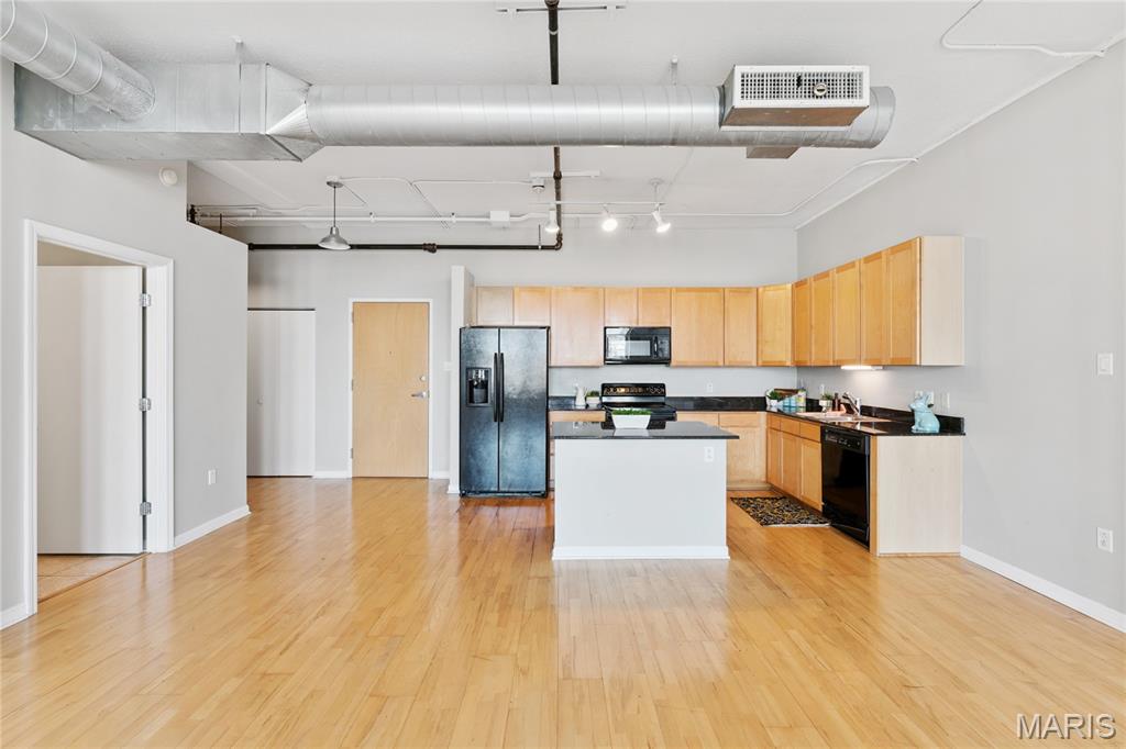 1501 Locust Unit: 905