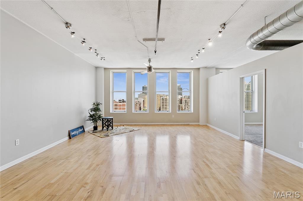 1501 Locust Unit: 905