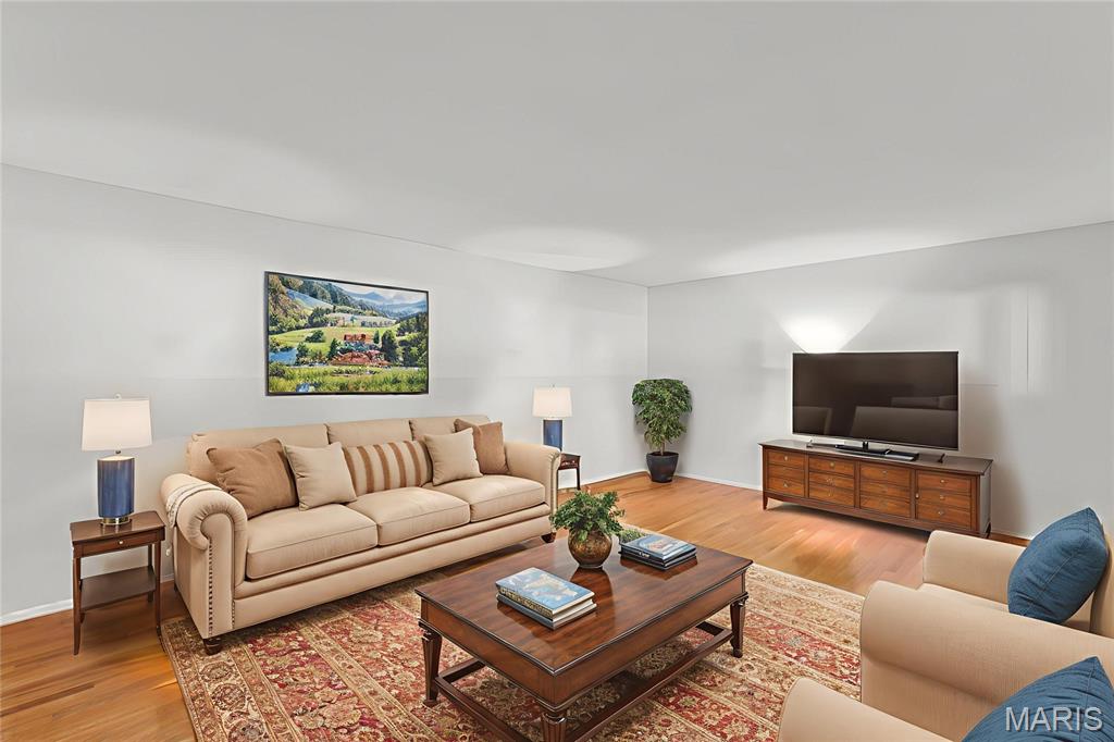 940 Fernview Drive