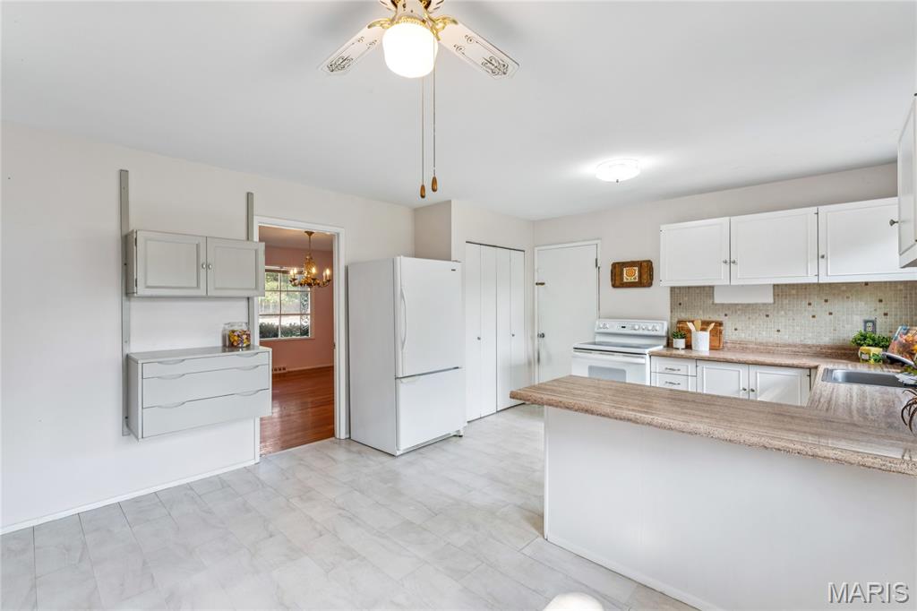 940 Fernview Drive