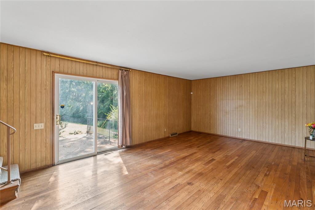 940 Fernview Drive