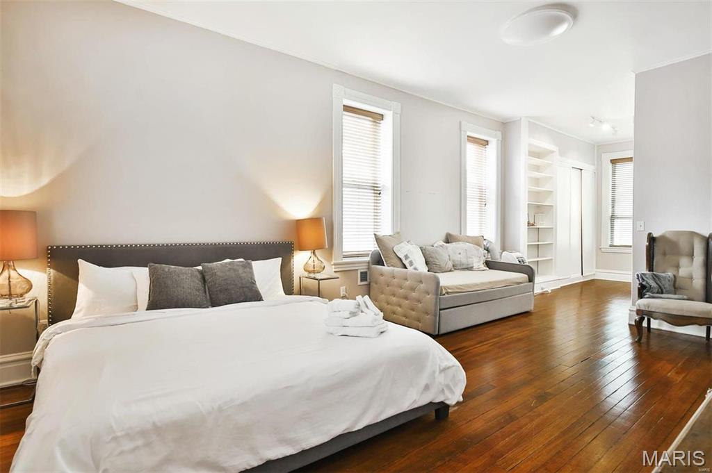 2018 Senate Street Unit: R