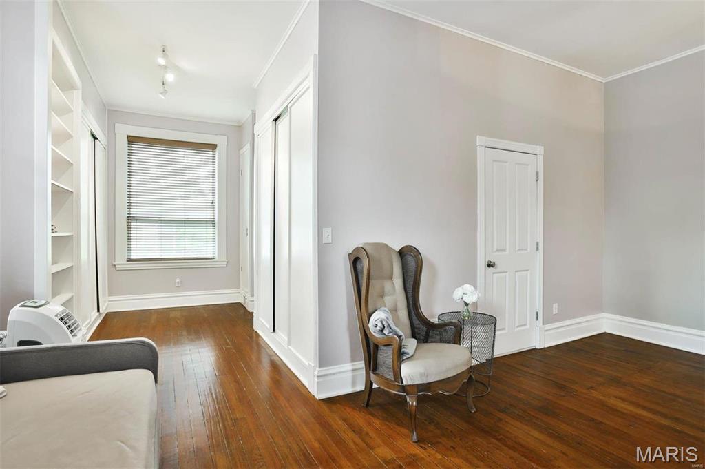 2018 Senate Street Unit: R