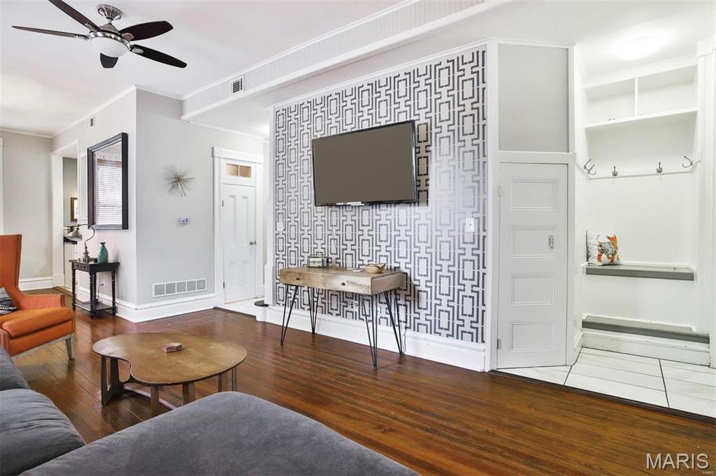 2018 Senate Street Unit: R