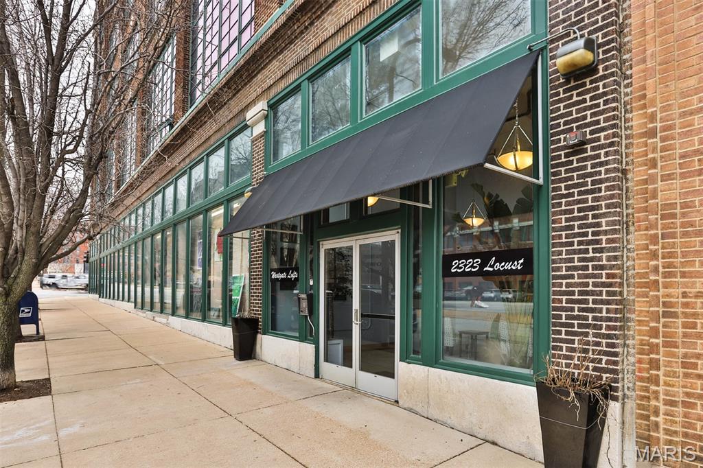 2323 Locust Street Unit: PH600