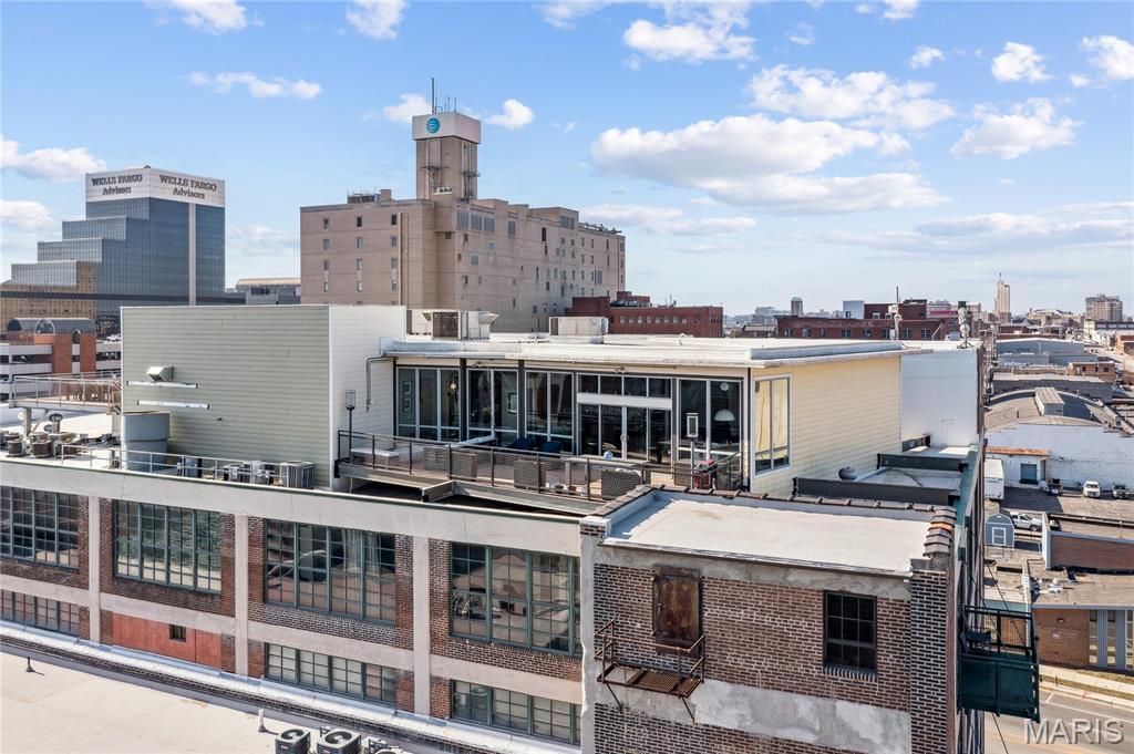 2323 Locust Street Unit: PH600