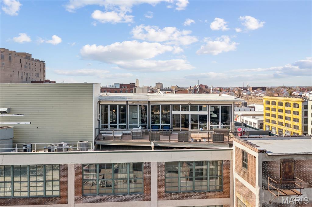 2323 Locust Street Unit: PH600