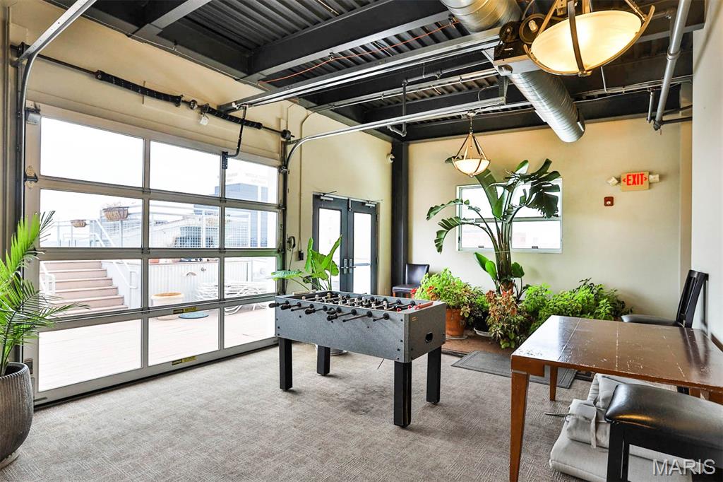 2323 Locust Street Unit: PH600