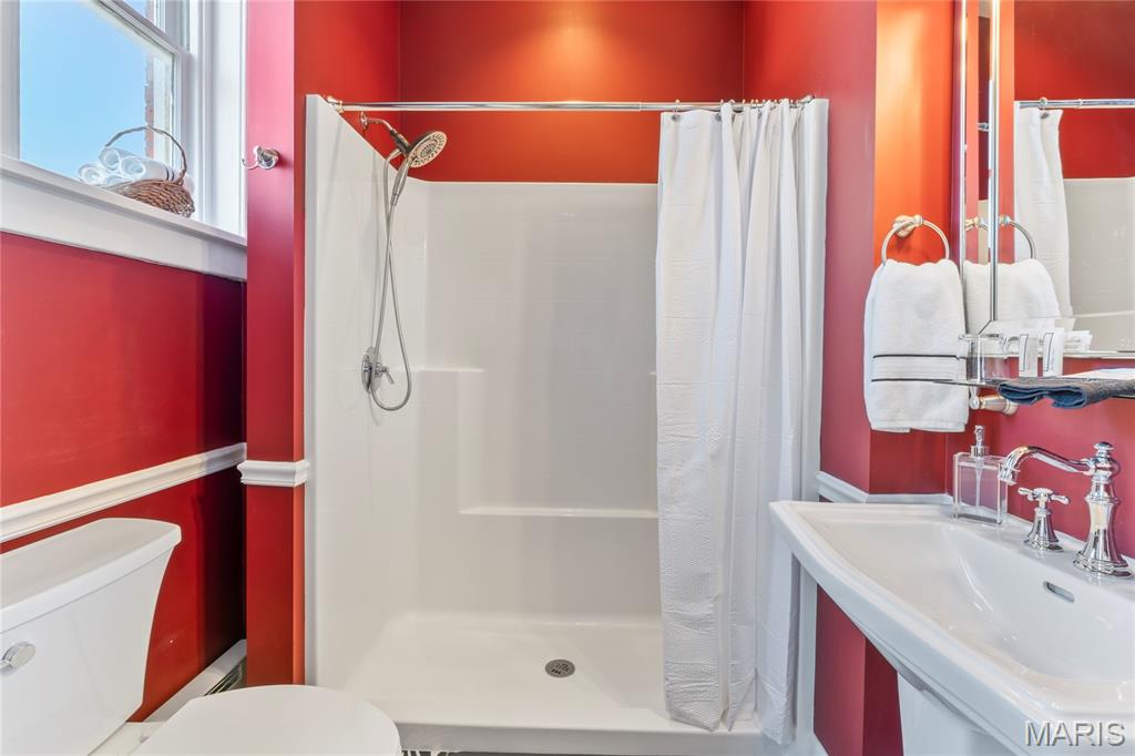 876 W State Street W