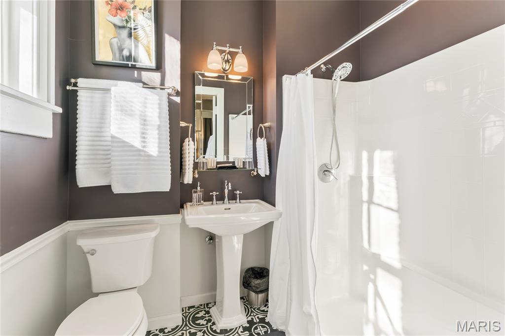 876 W State Street W