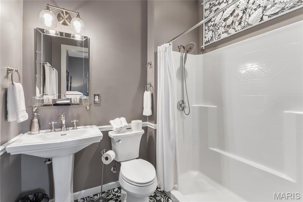 876 W State Street W