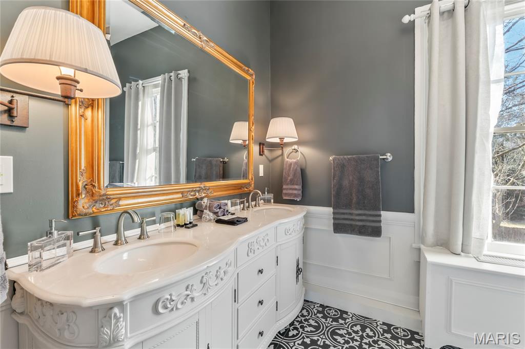 876 W State Street W