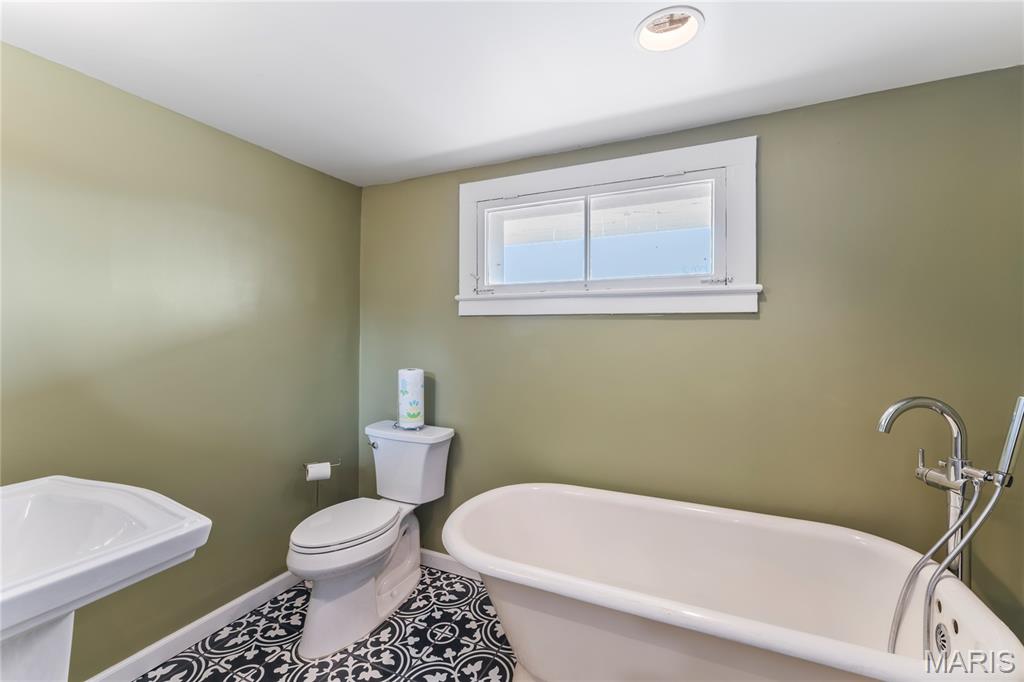 876 W State Street W