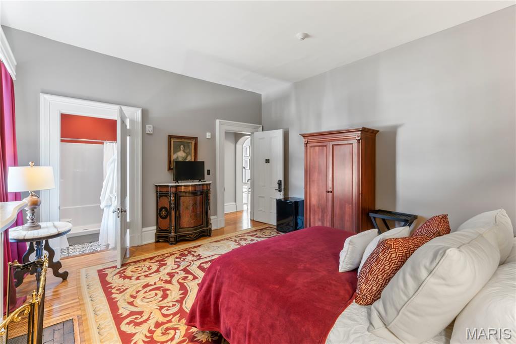 876 W State Street W