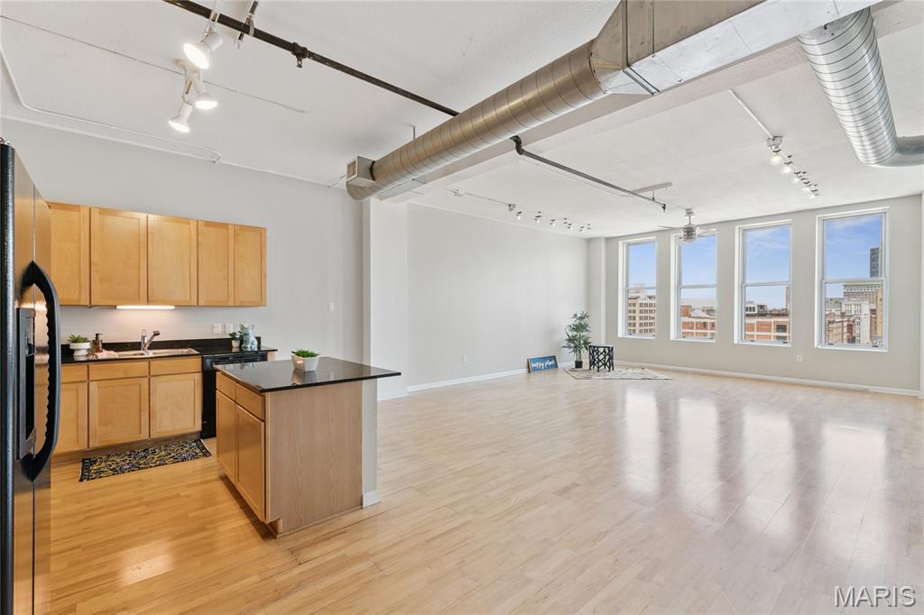 1501 Locust Unit: 905