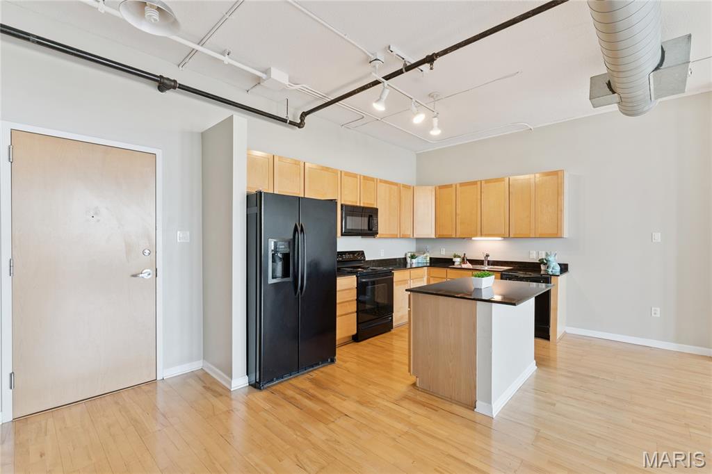 1501 Locust Unit: 905