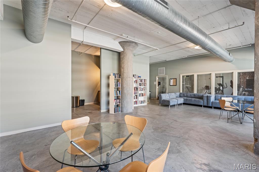 1627 Locust Street Unit: 902