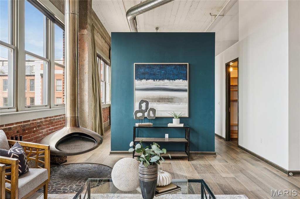 1627 Locust Street Unit: 902