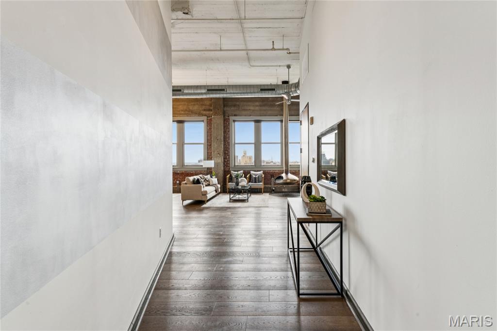 1627 Locust Street Unit: 902