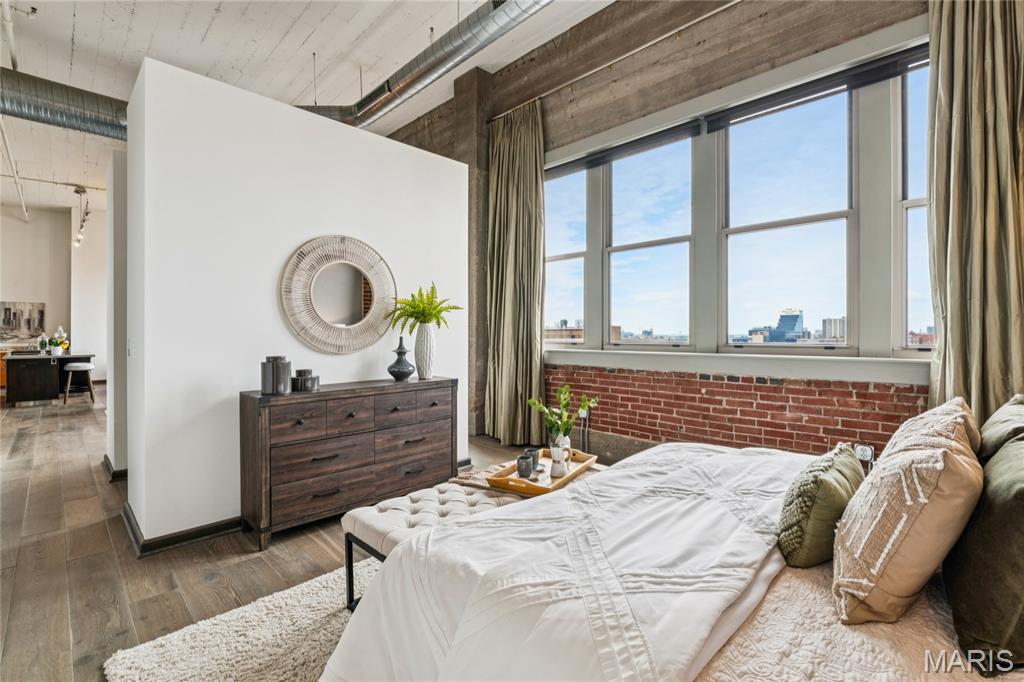 1627 Locust Street Unit: 902