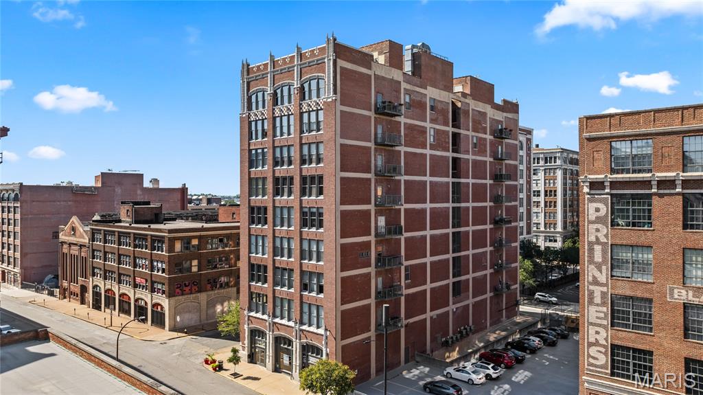 1627 Locust Street Unit: 902