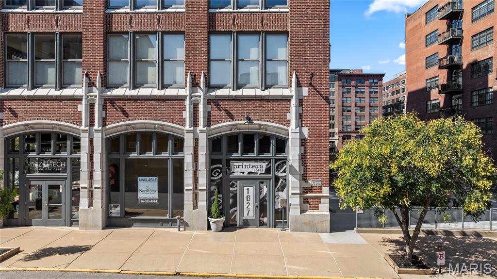 1627 Locust Street Unit: 902