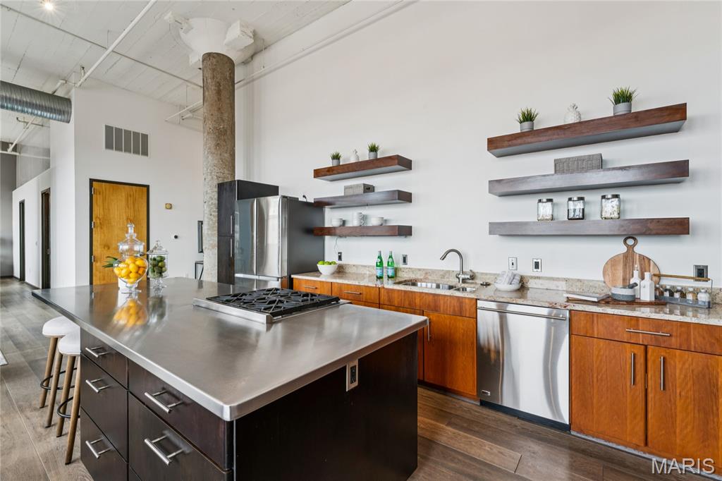1627 Locust Street Unit: 902