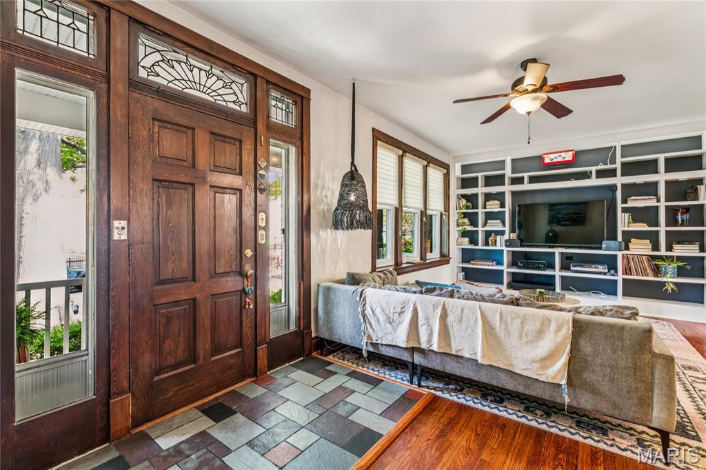 5344 Lansdowne Avenue