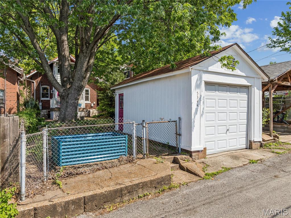 5344 Lansdowne Avenue