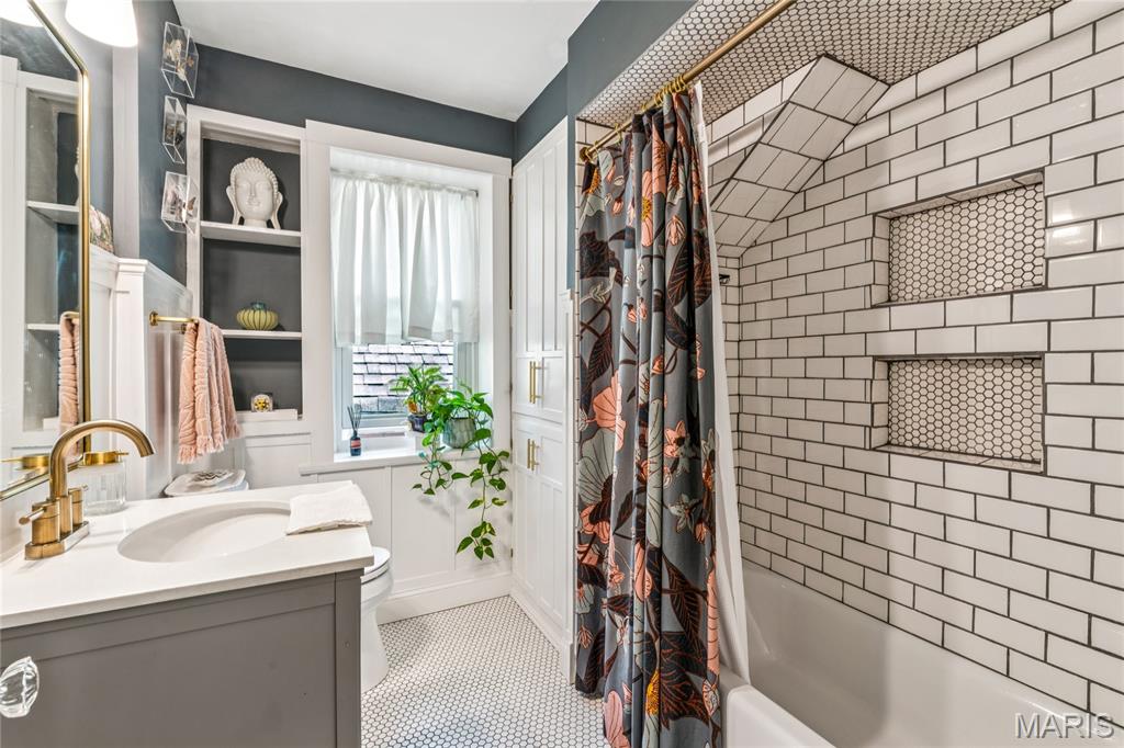 5344 Lansdowne Avenue