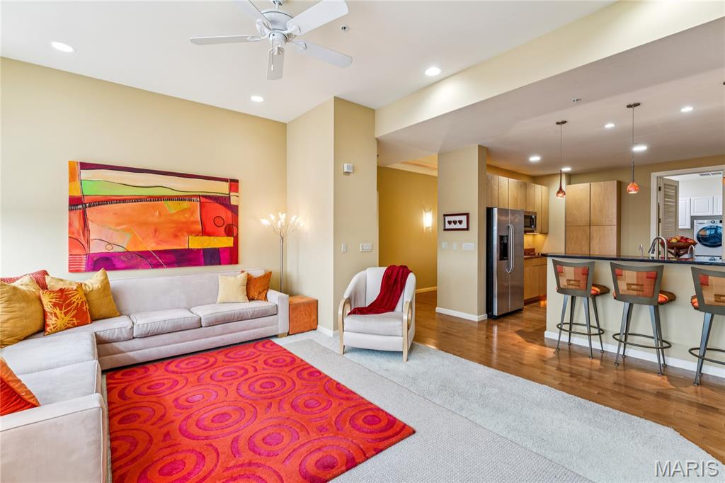 400 S 14th Street Unit: 910
