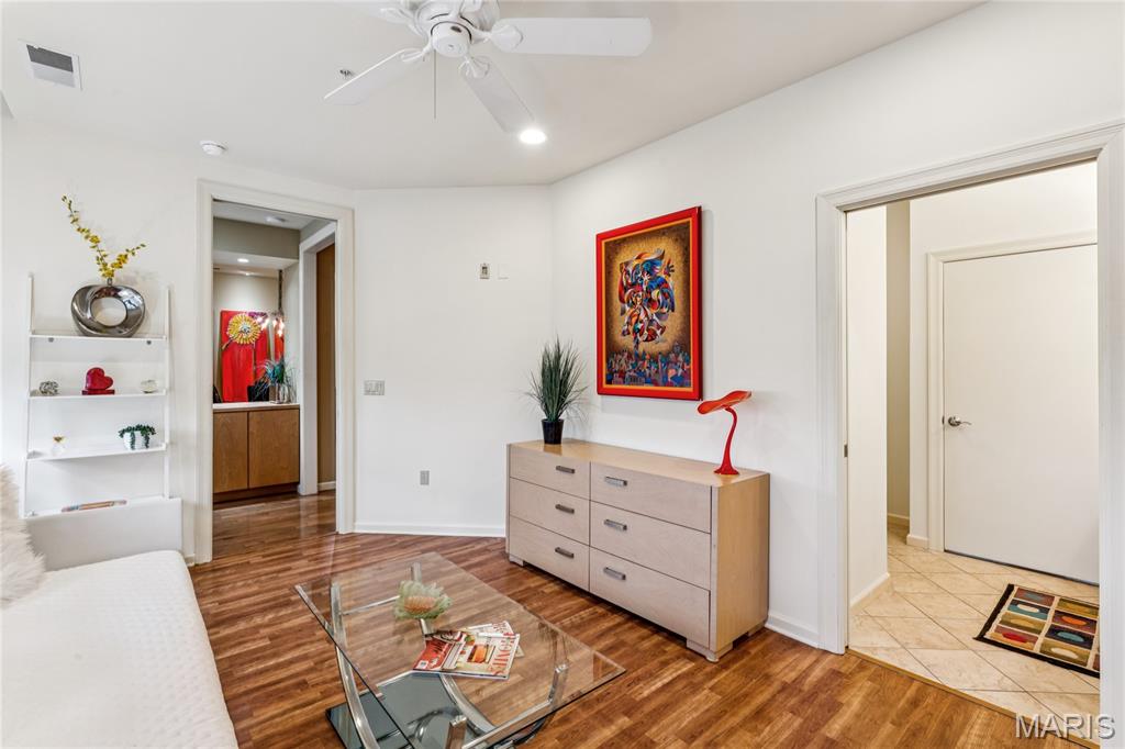 400 S 14th Street Unit: 910