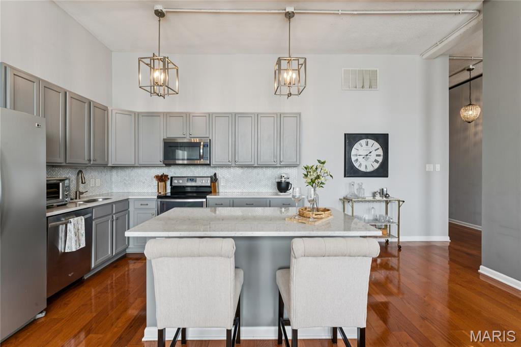1501 Locust Street Unit: 609