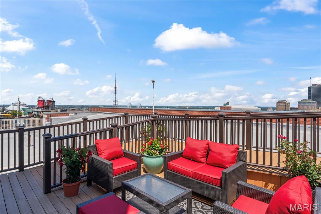 1501 Locust Street Unit: 609