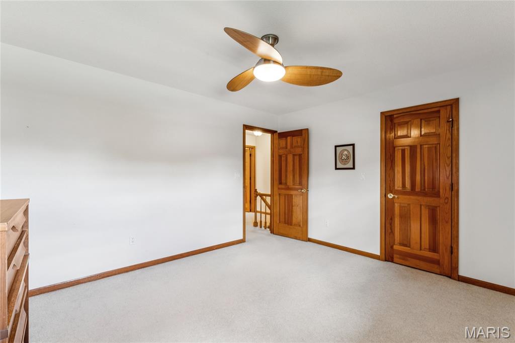 945 Ivy Court