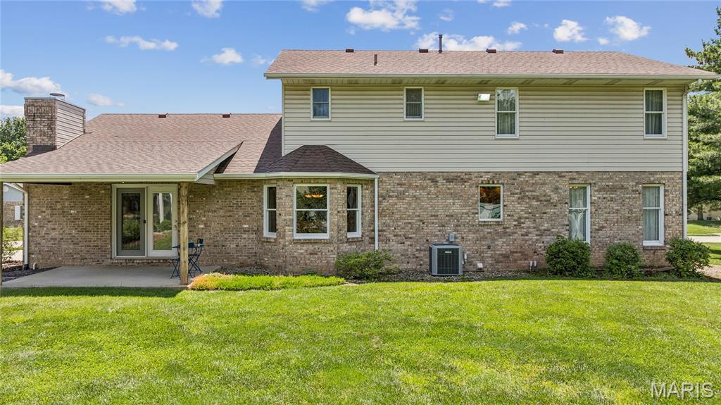 945 Ivy Court
