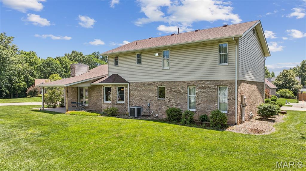 945 Ivy Court