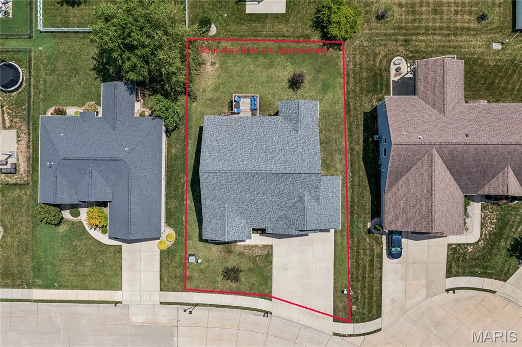 1413 Victoria Square Court