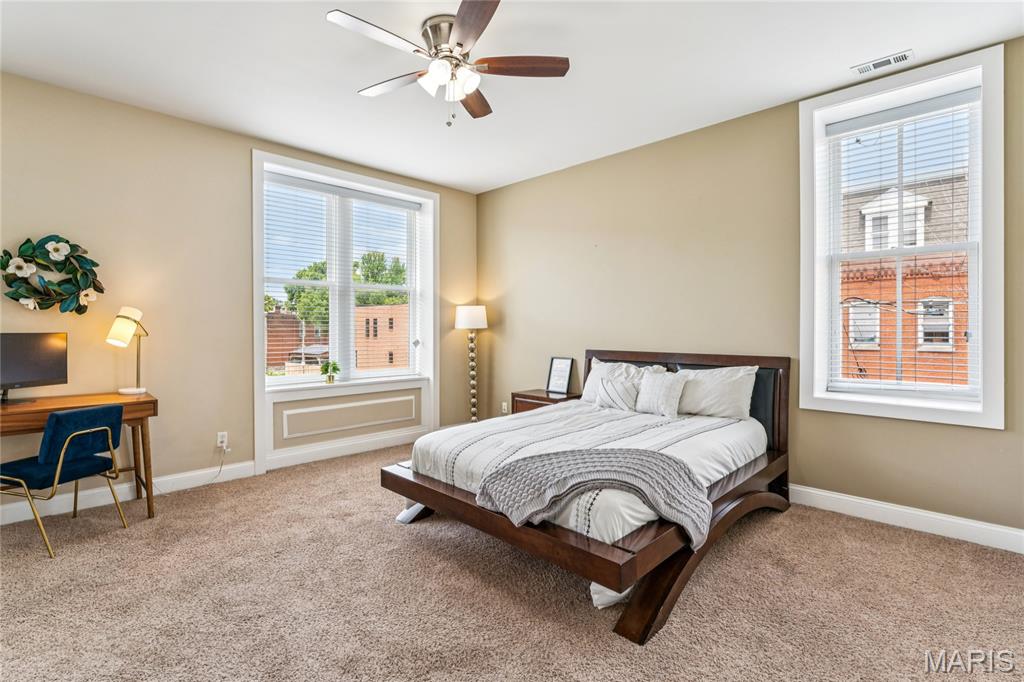 2900 Indiana Avenue Unit: 3