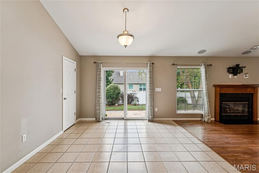 964 Prairie Crossing