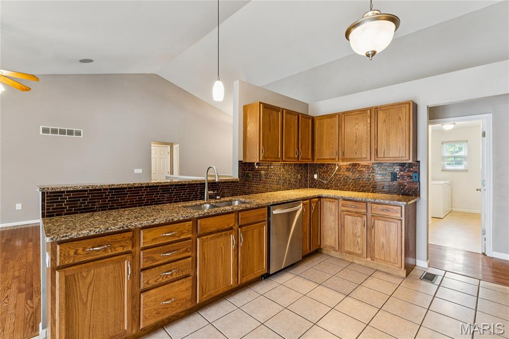 964 Prairie Crossing