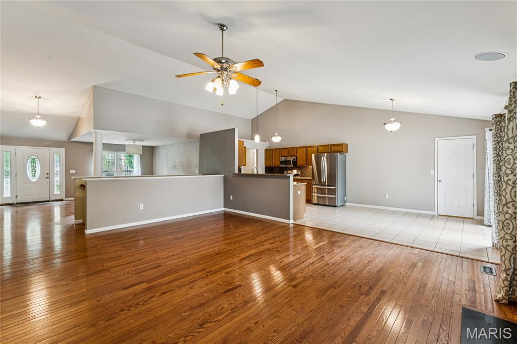 964 Prairie Crossing